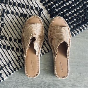 Universal Thread Natural Tan Frayed Espadrille Slide Sandals